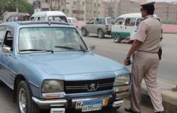 مرور الإسكندرية يحرر مخالفات مرورية لتحقيق الانضباط المرورى بالشارع