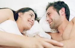 العلاقة الجنسية للزوجين تخفض ضغط الدم وتقوى المناعة وتقاوم أمراض المثانة