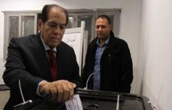 بالصور.. الجنزورى يدلى بصوته فى مصر الجديدة.. ويؤكد: البرلمان رغبة شعبية