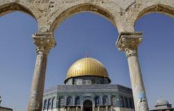 المطران حنا: مدينة القدس ستبقى متميزة بوحدة أبنائها المسلمين والمسيحيين