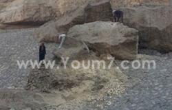 مرور القاهرة: وضع حواجز لمنع الحوادث لحين انتهاء تثبيت الصخور أعلى المقطم
