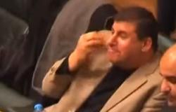 بالفيديو..نائب بالبرلمان الأردنى لزميله: "هاتى بوسة يابت..هاتى حتة يابت"