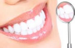 وصفة طبيعية لتبييض الأسنان بالكربونات والفراولة