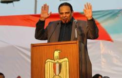 علاء الأسوانى: تأييد الحكم على مبارك انتصار للثورة صنعه الشهداء بدمائهم