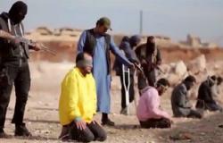 بالصور.."جبهة النصرة" تعدم جنود من قوات النظام السورى فى مطار أبو الظهور