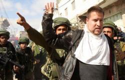 بالصور.. الجيش الاسرائيلى يعتقل ناشطين اسرائيليين مناصرين للفلسطينيين فى الخليل