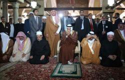 بالفيديو والصور.. خادم الحرمين والإمام الأكبر يؤديان الصلاة داخل الجامع الأزهر