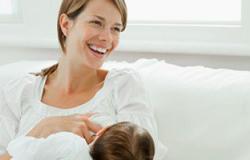 أستاذ أنف وأذن: الرضاعة الصناعية تسبب التهابات الأذن لدى الأطفال