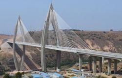 العاهل المغربى يفتتح أكبر جسر معلق فى أفريقيا بطول 950 مترا
