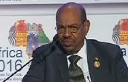 الرئيس السودانى يمنح الملحق العسكرى السعودى بالخرطوم وسام الجمهورية