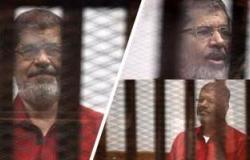 بدء محاكمة "مرسى" وآخرين بـ"إهانة القضاء".. وعصام سلطان: "أحاكم غيابيا"