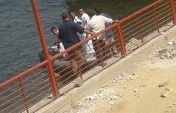 رجال الإنقاذ النهرى يبحثون عن جثة شاب غرق بمياه النيل فى المعادى