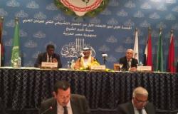 نواب البرلمان العربى يبدأون اجتماعهم بتوزيع حلاوة المولد