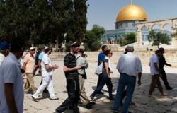 مستوطنون يهود يدنسون المسجد الأقصى وسط حراسة مشددة
