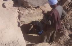 ضبط 4 أشخاص أثناء التنقيب عن الآثار بمنطقة صحراوية شمال أسوان
