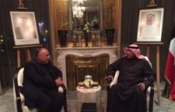 وزير الخارجية يلتقي وزير خارجية الكويت على هامش مؤتمر باريس للسلام
