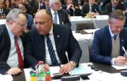 وزير الخارجية يجرى سلسلة لقاءات على هامش مؤتمر باريس