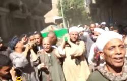 بالفيديو :  جنازة بـ"الطبل البلدي والمزمار" في سوهاج ...